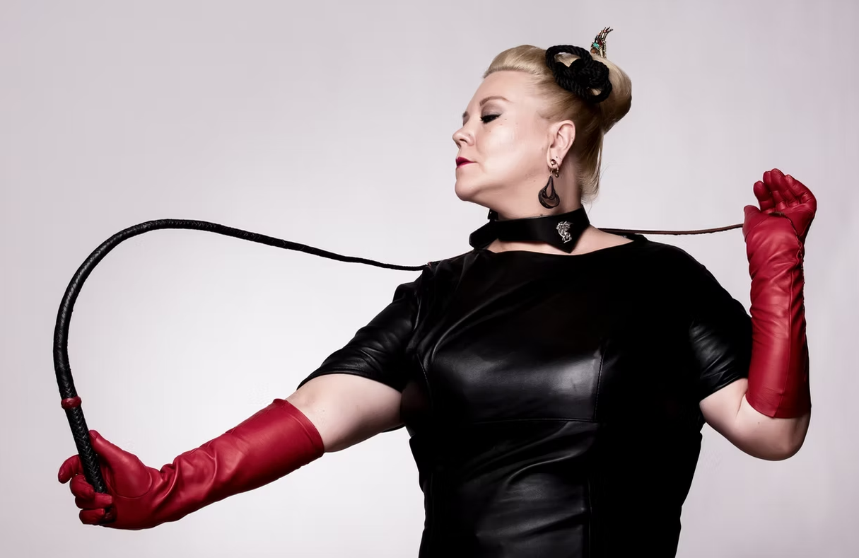 Lady Muse gallery image 15